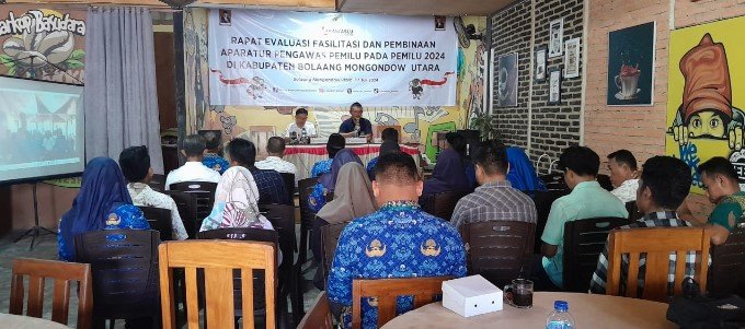 Bawaslu Bolmut Evaluasi Aparatur Pengawas Pemilu 2024