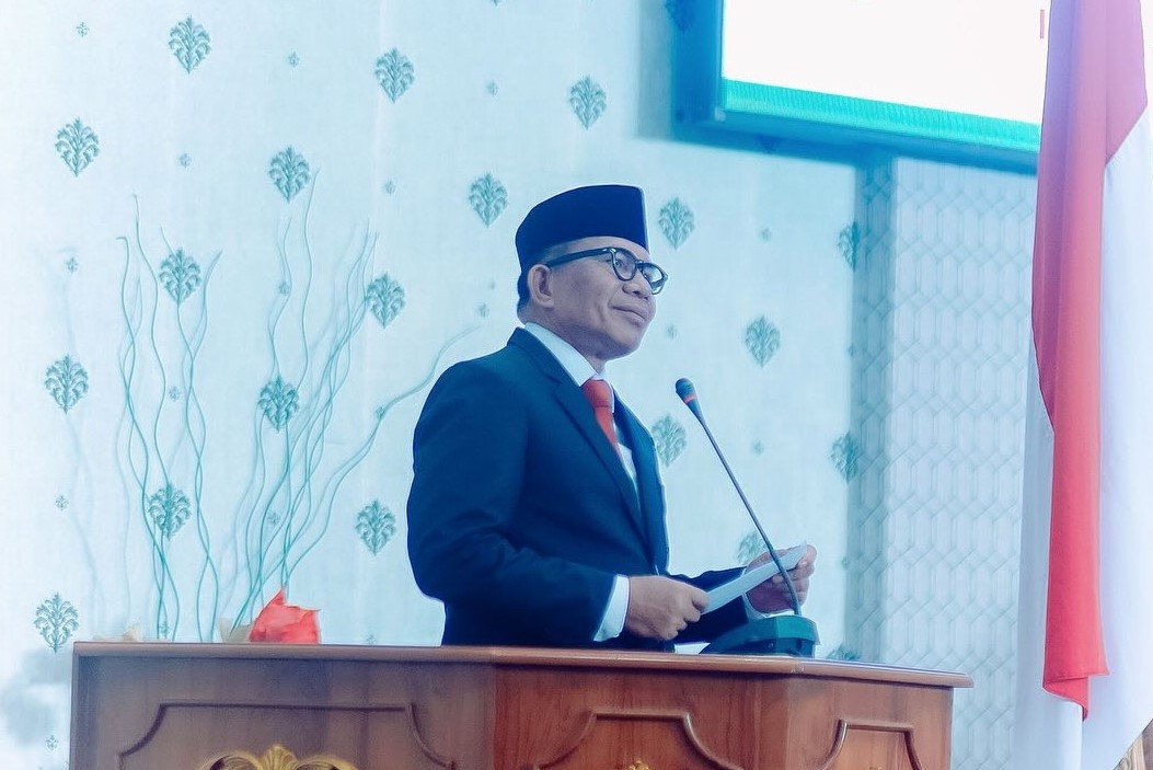 Plh Bupati Bolmut Darwin Muksin