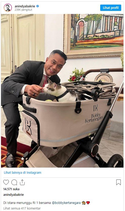 Pengusaha Anindya Bakrie saat foto Bersama Boby Kartanegara