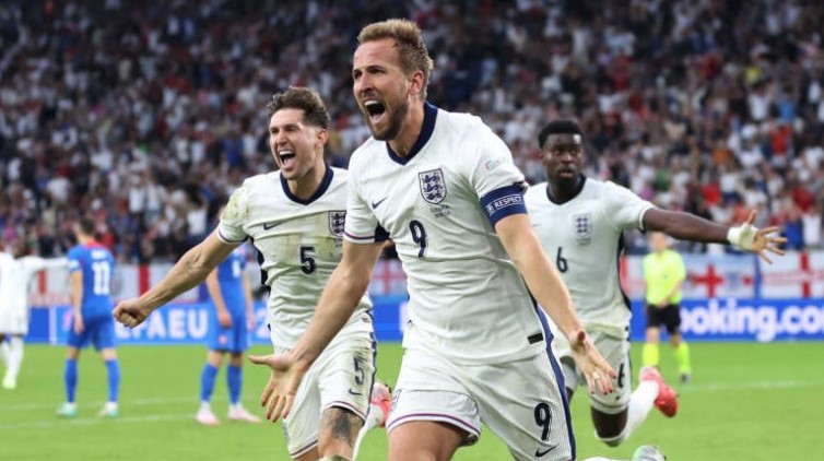 Pertandingan Inggris vs Irlandia, Lee Carsley Berusaha Keras