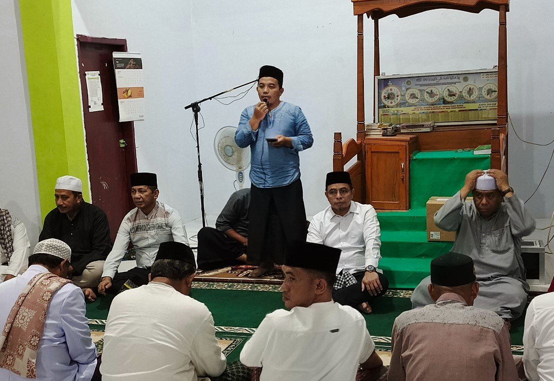 Bupati Bolmut saat safari Ramadhan