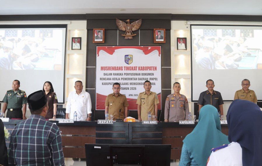 Pimpinan DPRD Bolmut Saat Menghadiri Musrembangkab 