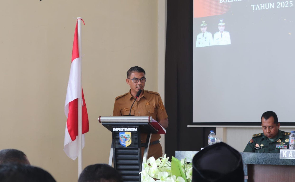 Sambutan staf Bapelitbang Bolmut