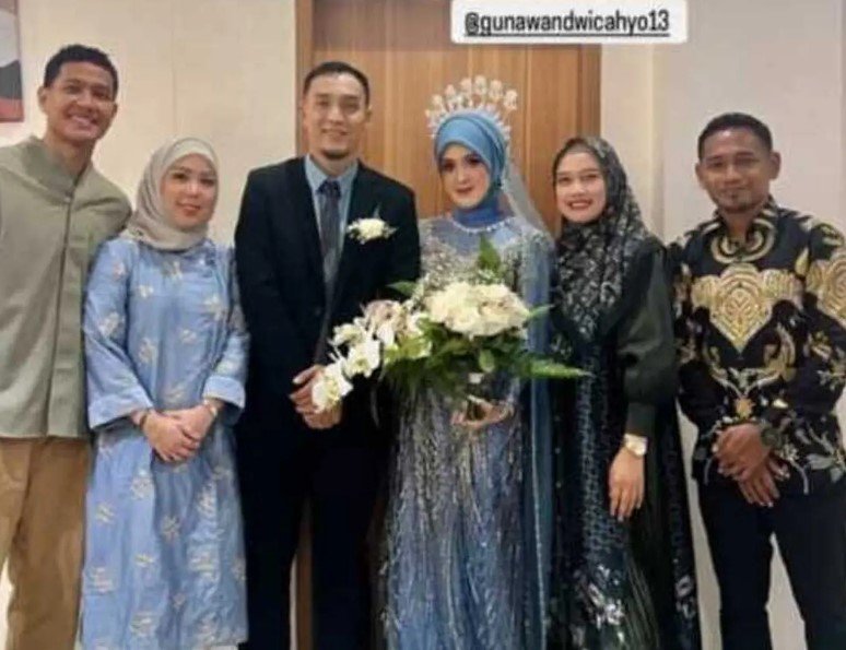Para sahabat dan rekan Gunawan Dwi Cahyo hadir memberikan doa dan ucapan selamat