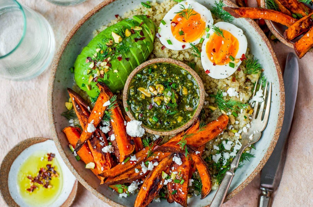 Sarapan Quinoa dengan Buah Segar dan Madu