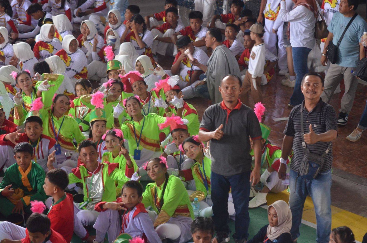 Kepala Sekolah bersama Humas SMPN 1 kAIDIPAN