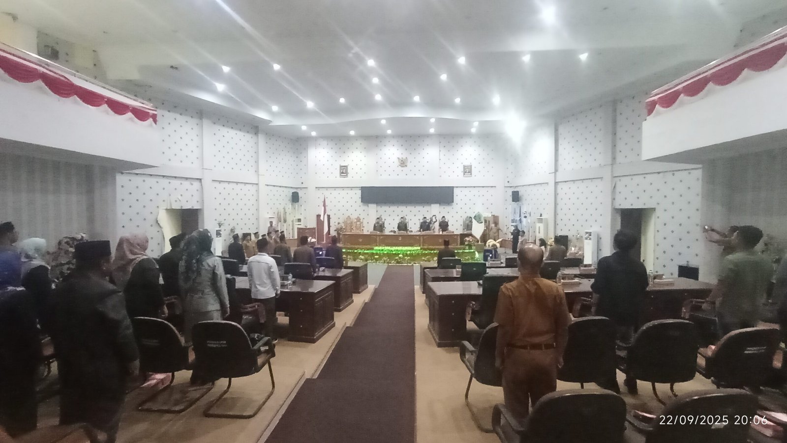 Peserta Rapat Paripurna DPRD Bolmut