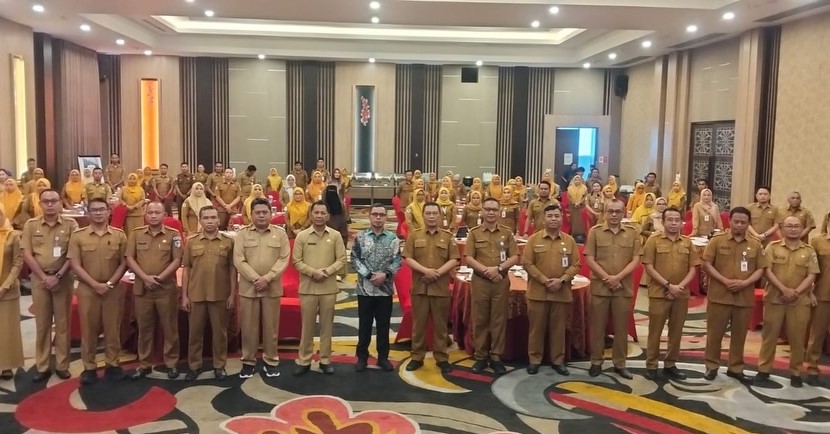 Bupati Bolmut membuka rakor pengelolaan keuangan dan pendapatan daerah di Hotel Aston Gorontalo