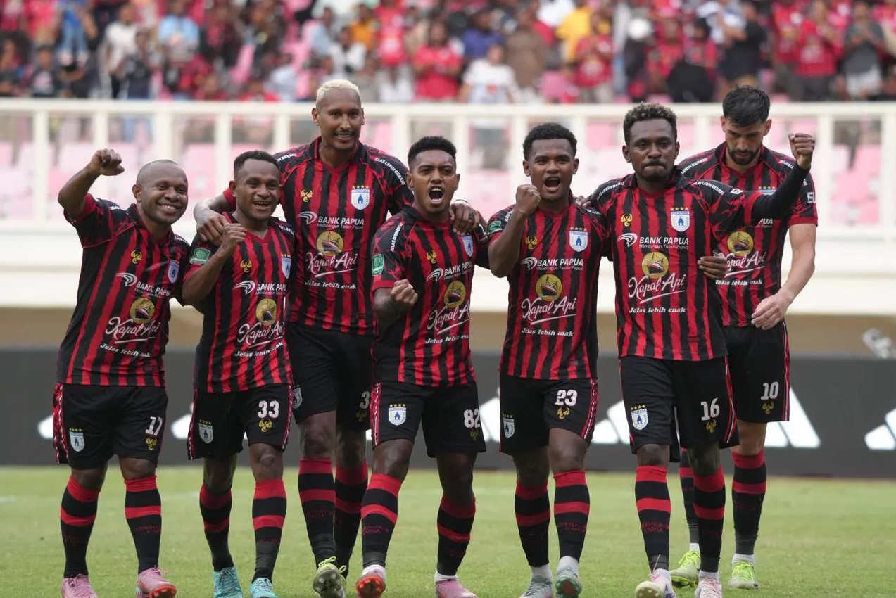 Pertandingan Persipura vs Barito Putera di Stadion Lukas Enembe